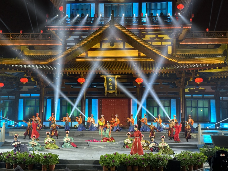 ��퍽��L���ڣ���41���Ї����ĵ���Ļ���(ji��)�_Ļʽ����ʢ������