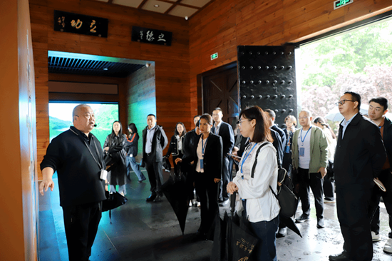 ǭ�M���(y��ng)���Ļ��D(zhu��n)���\(y��n)���������w�ںϰl(f��)չ��Մ��(hu��)�����Ŀh�e��_fororder_bb49177f96384ba0abe9acf79de57fb4_s