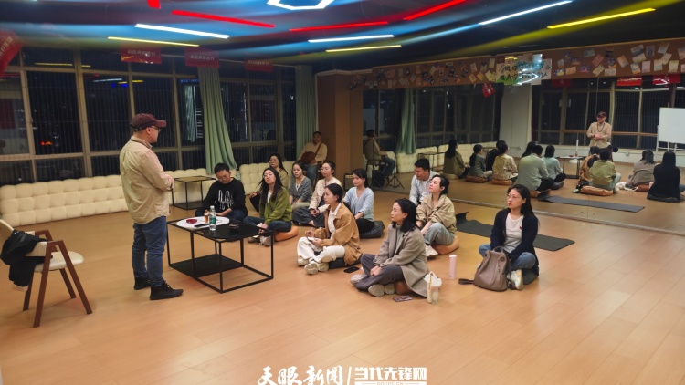 &ldquo;ǭ&rdquo;��ጷ��������F�����D(zhu��n)����(w��)���M(f��i)��(ch��ng)��