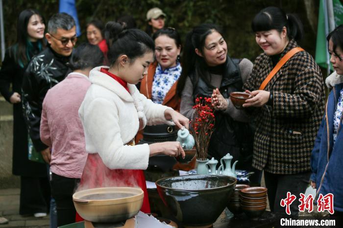 ���(d��ng)�F(xi��n)��(ch��ng)��������Ʒ�L��Է����κ���� �z